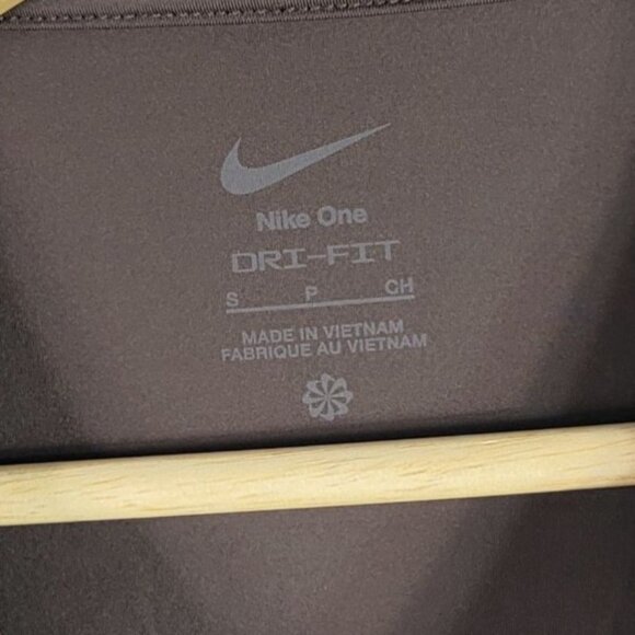Nike One Dri-Fit Training Top Brown Small Short Sleeve Logo Moisture Wicking NWT - Picture 8 of 9